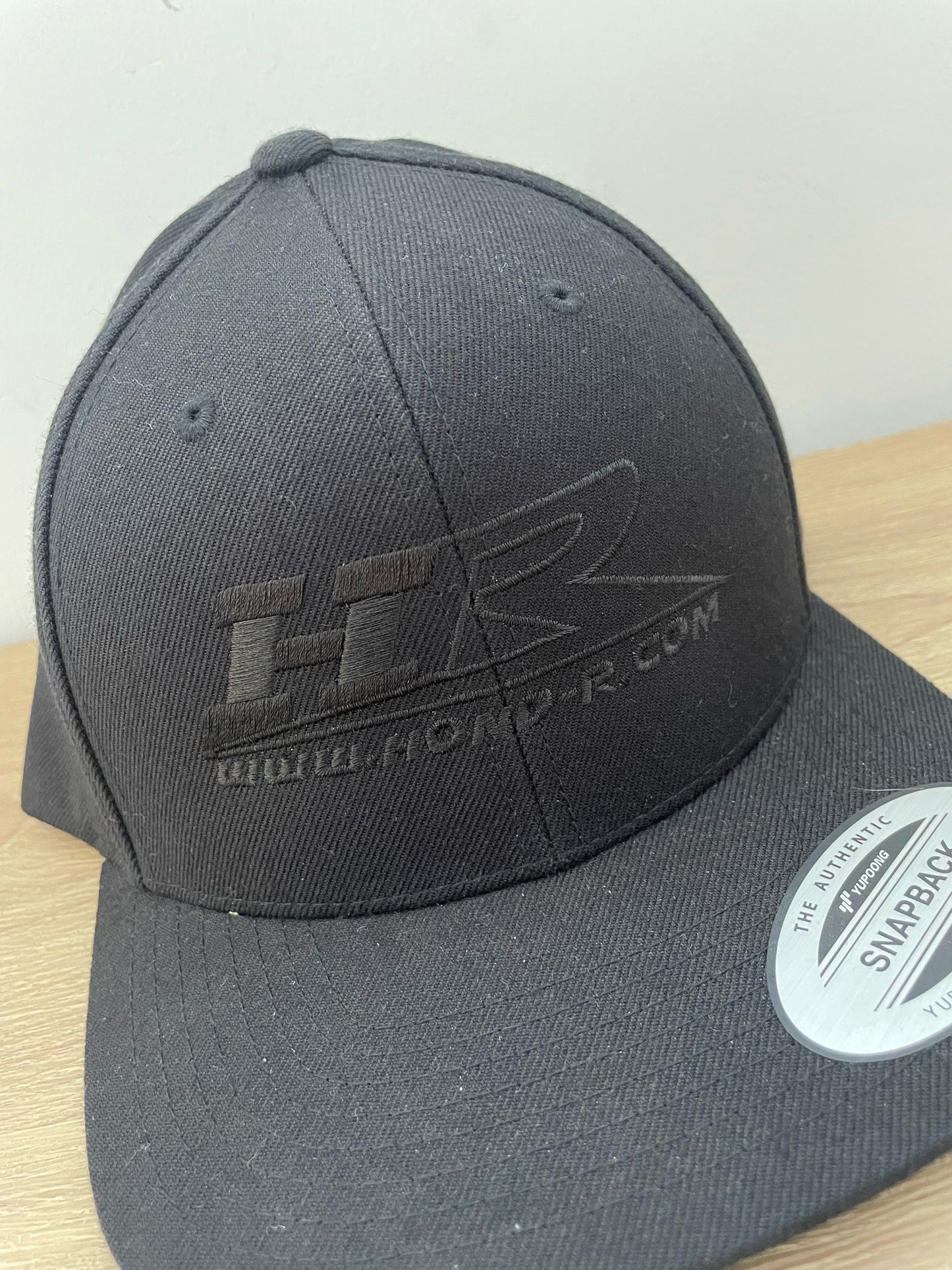 Hond-R snapback cap